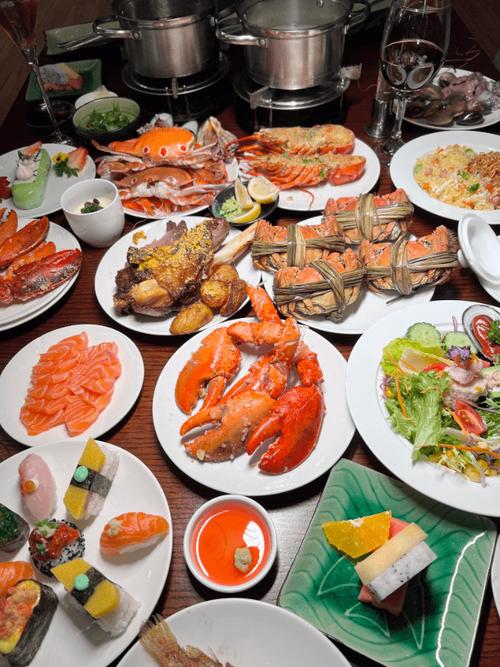 【皇庭v酒店&middot;vcaf&eacute;西餐自助餐厅】仅158/208元享1